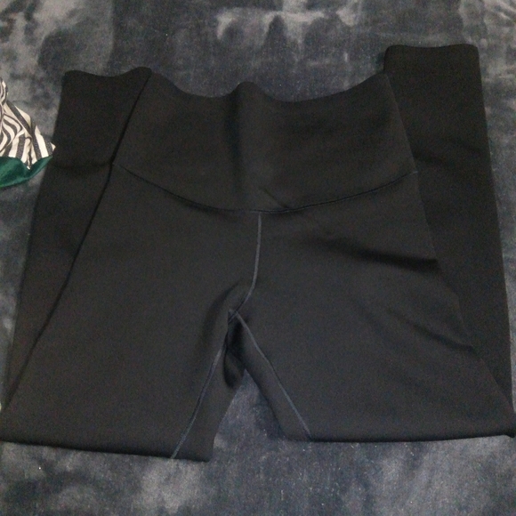 NWOT Coco + Carmen High Waist Shaping Leggings Sz XS - Picture 4 of 9